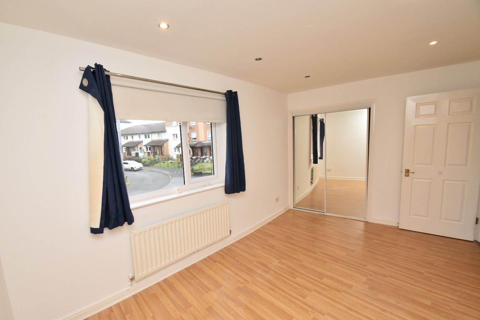2 bed terraced house for sale in Glendevon Square, Glasgow  - Property Image 11