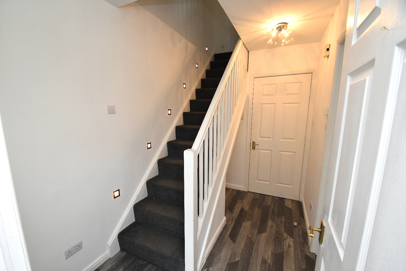2 bed terraced house for sale in Glendevon Square, Glasgow  - Property Image 2