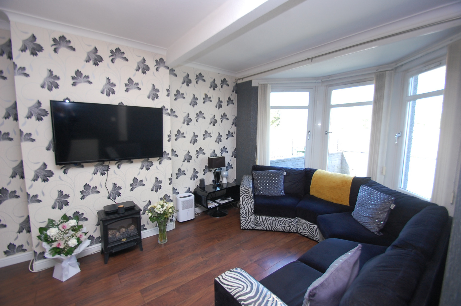 3 bed semi-detached house for sale in Corkerhill Road, Glasgow  - Property Image 4