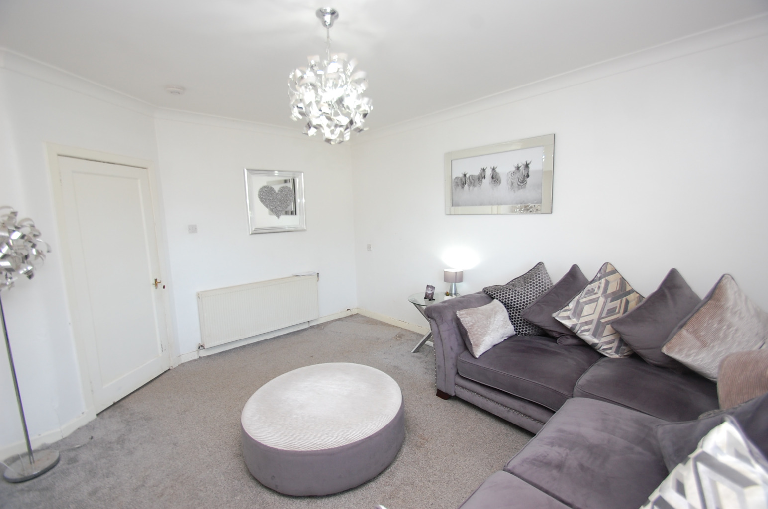 3 bed flat for sale in Neilsland Oval, Glasgow  - Property Image 4