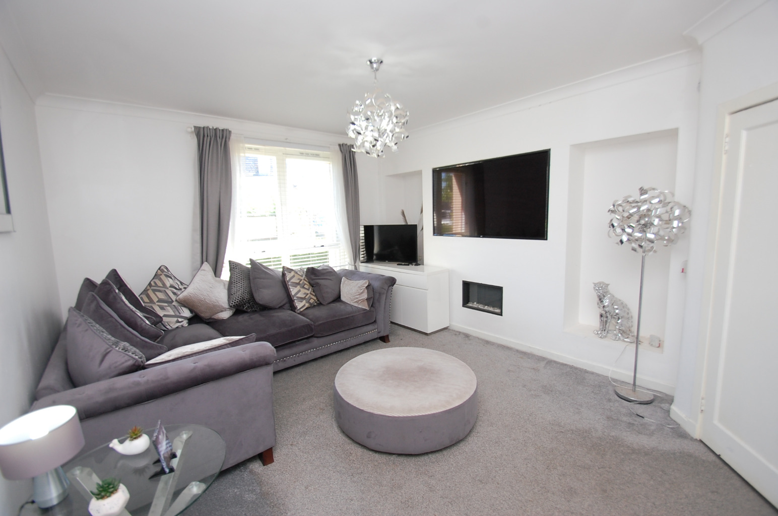 3 bed flat for sale in Neilsland Oval, Glasgow  - Property Image 3