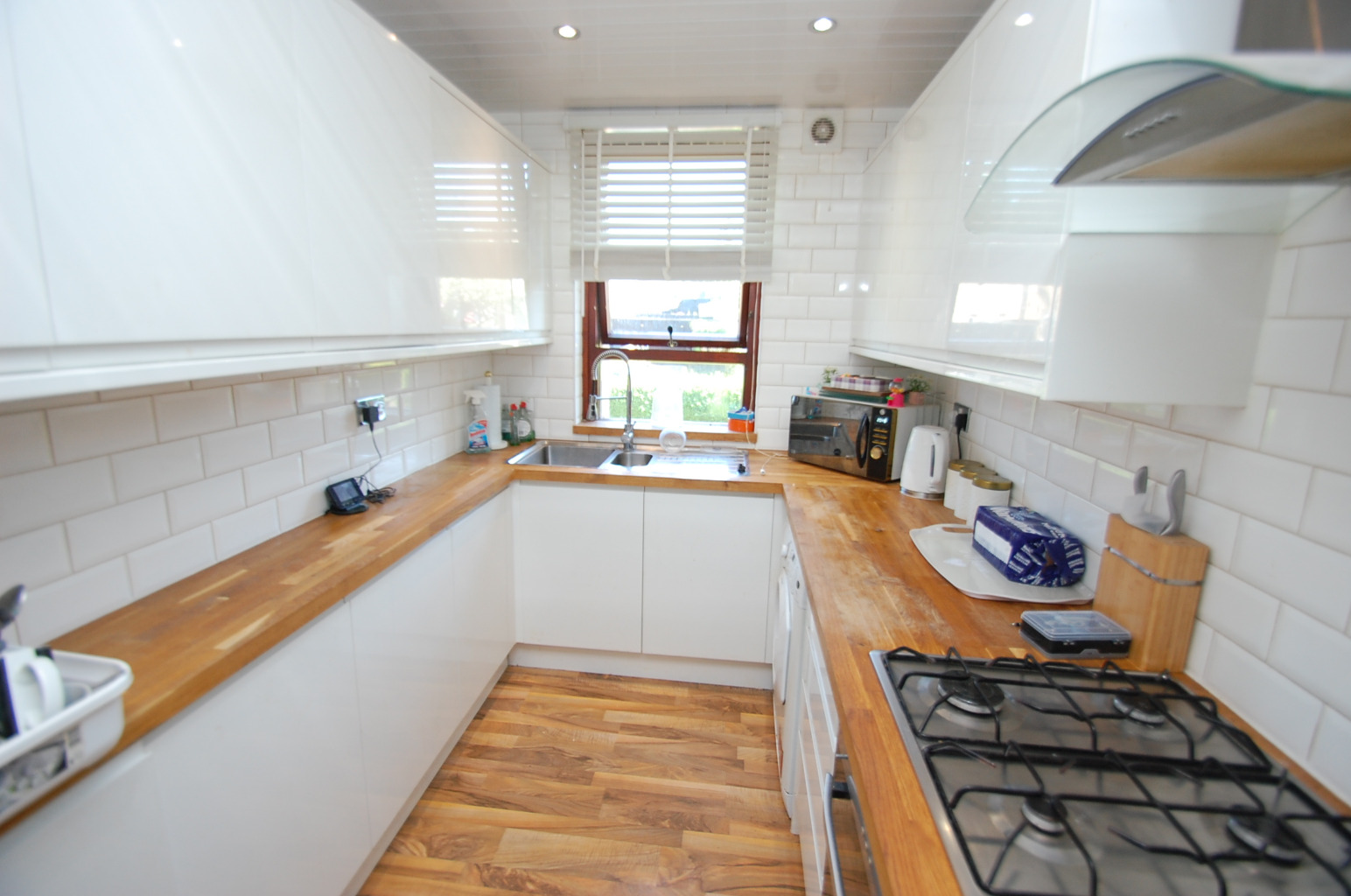 3 bed flat for sale in Neilsland Oval, Glasgow  - Property Image 9