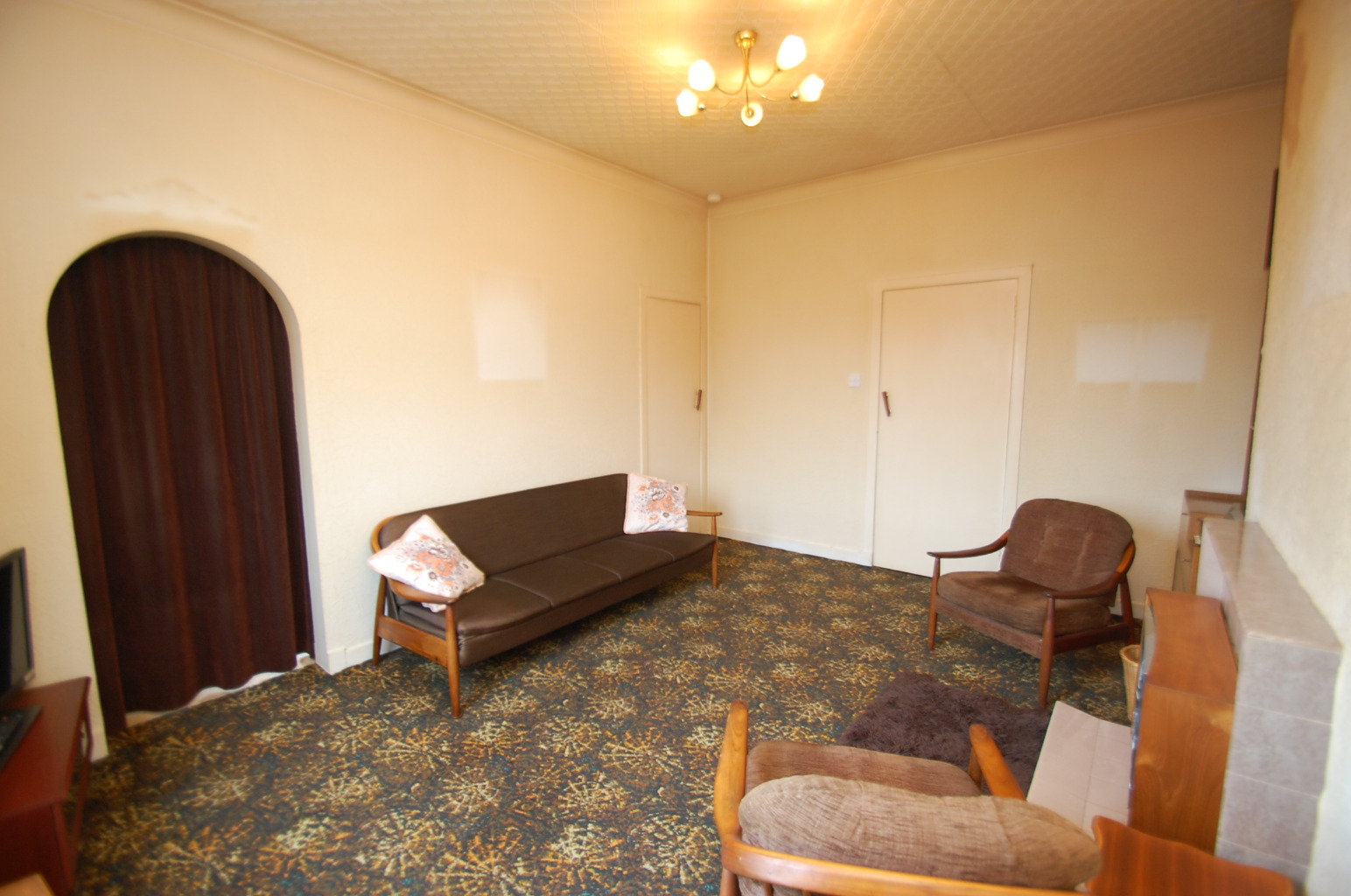 3 bed flat for sale in Kirriemuir Avenue, Glasgow  - Property Image 4
