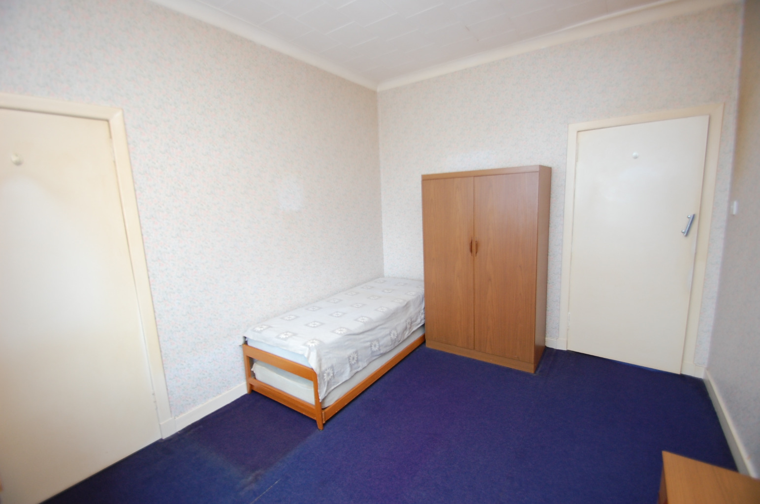 3 bed flat for sale in Kirriemuir Avenue, Glasgow  - Property Image 9