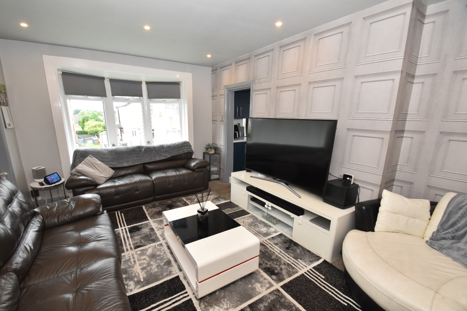 3 bed ground floor flat for sale in Dryburn Avenue, Glasgow  - Property Image 2