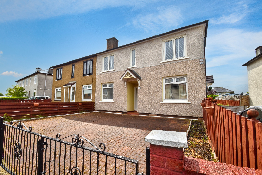 2 bed flat for sale in Fendoch Street, Glasgow  - Property Image 1