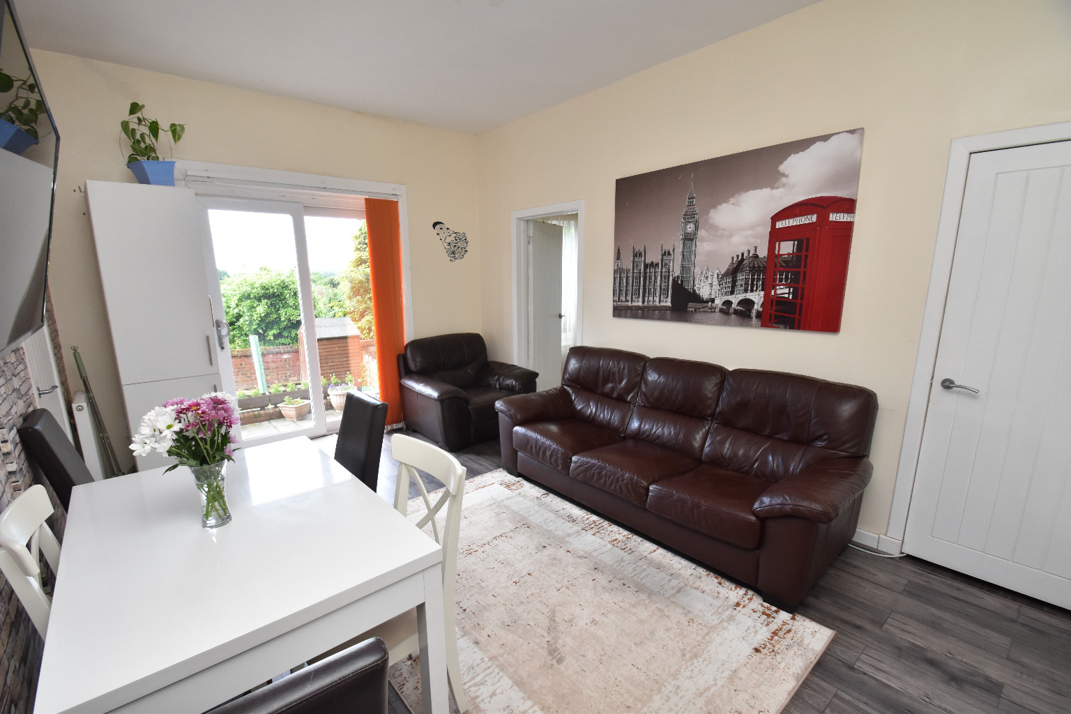 3 bed flat for sale in Dryburn Avenue, Glasgow  - Property Image 3