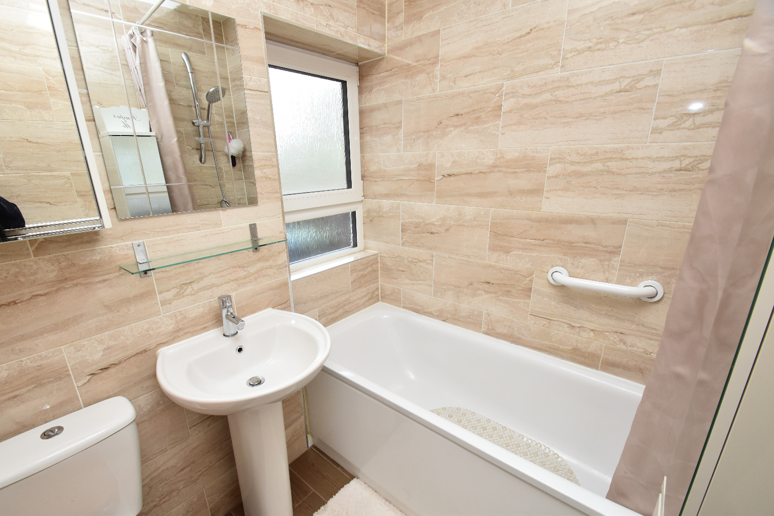 3 bed flat for sale in Dryburn Avenue, Glasgow  - Property Image 13