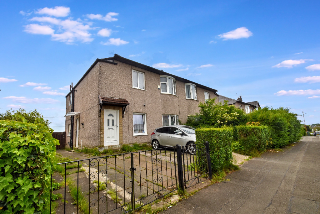 3 bed flat for sale in Dryburn Avenue, Glasgow  - Property Image 1