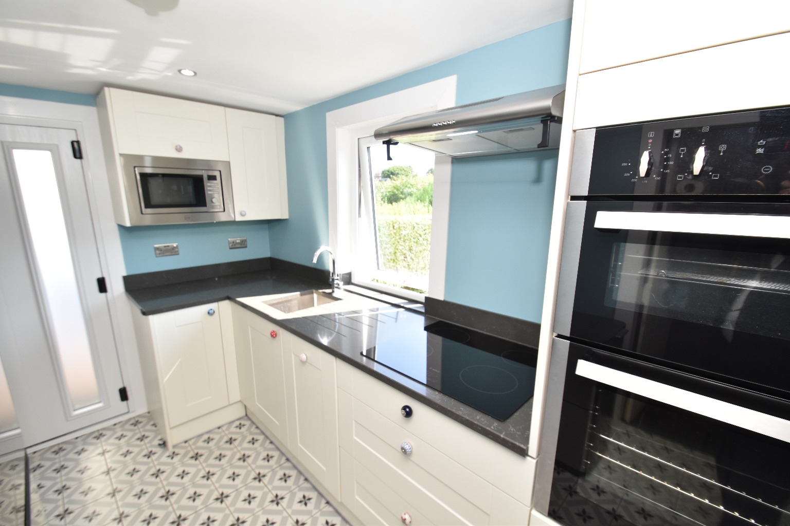 3 bed terraced house for sale in Walkerburn Road, Glasgow  - Property Image 8
