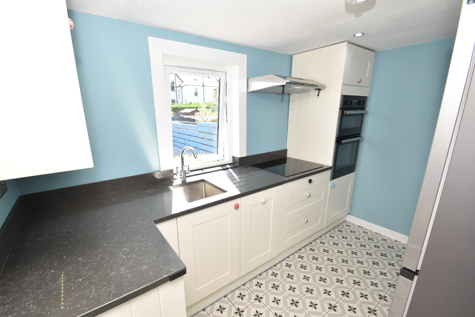 3 bed terraced house for sale in Walkerburn Road, Glasgow  - Property Image 9