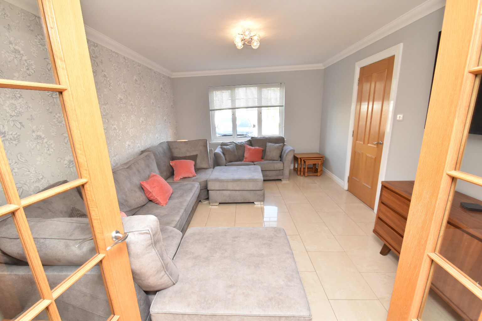 5 bed detached house for sale in Langhaul Avenue, Glasgow  - Property Image 4