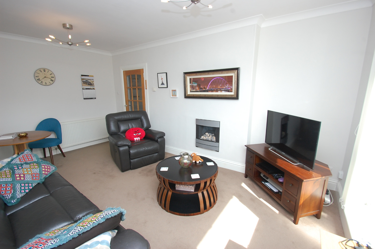 2 bed flat for sale in Kinnell Crescent, Glasgow  - Property Image 4