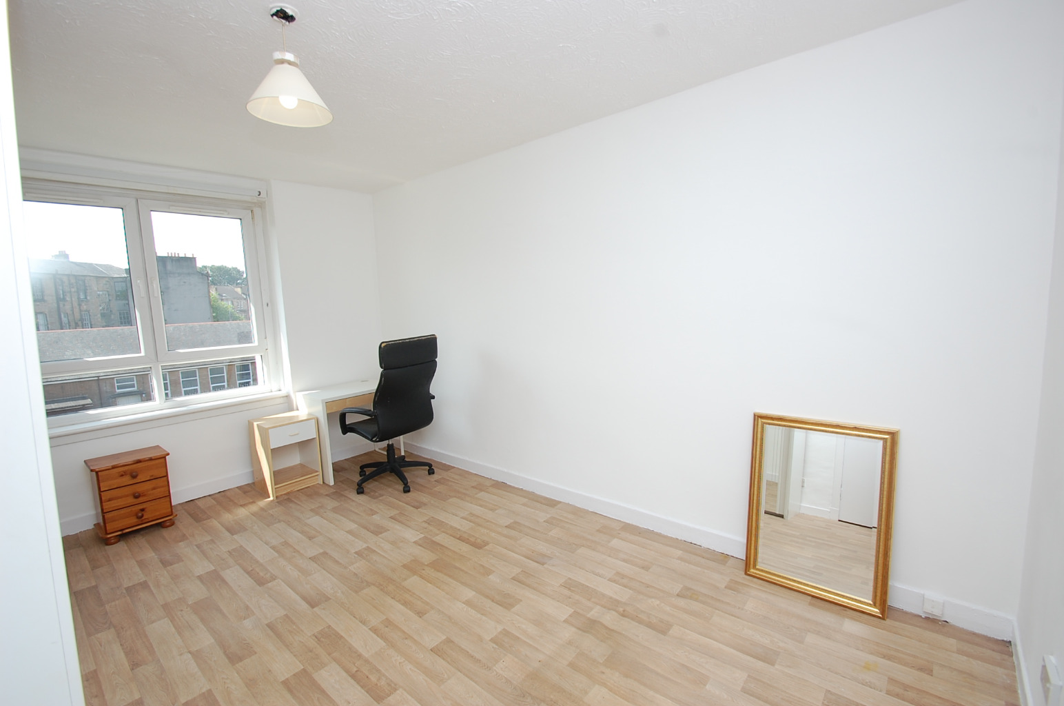 2 bed flat for sale in Middleton Street, Glasgow  - Property Image 8