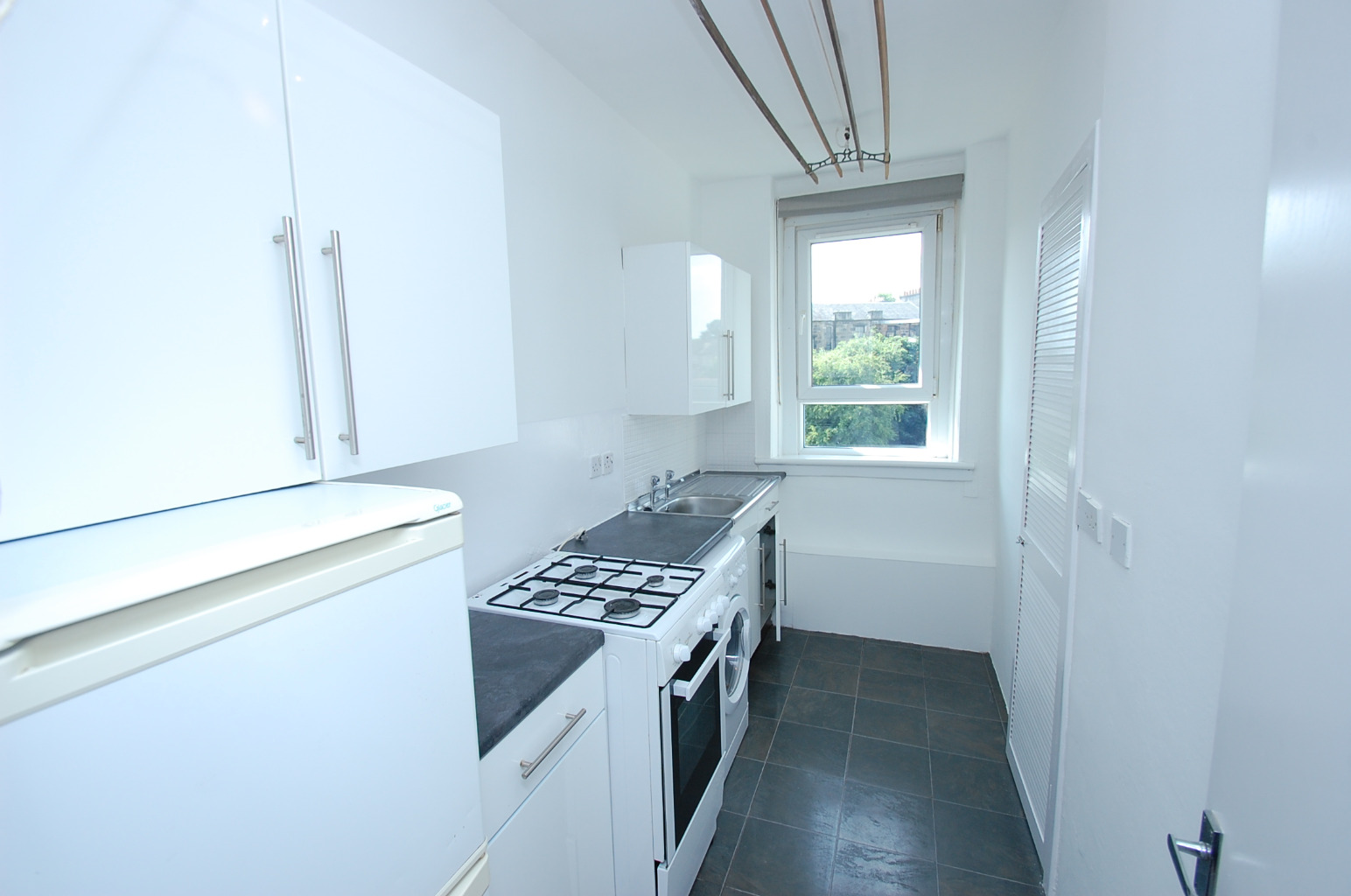 2 bed flat for sale in Middleton Street, Glasgow  - Property Image 5