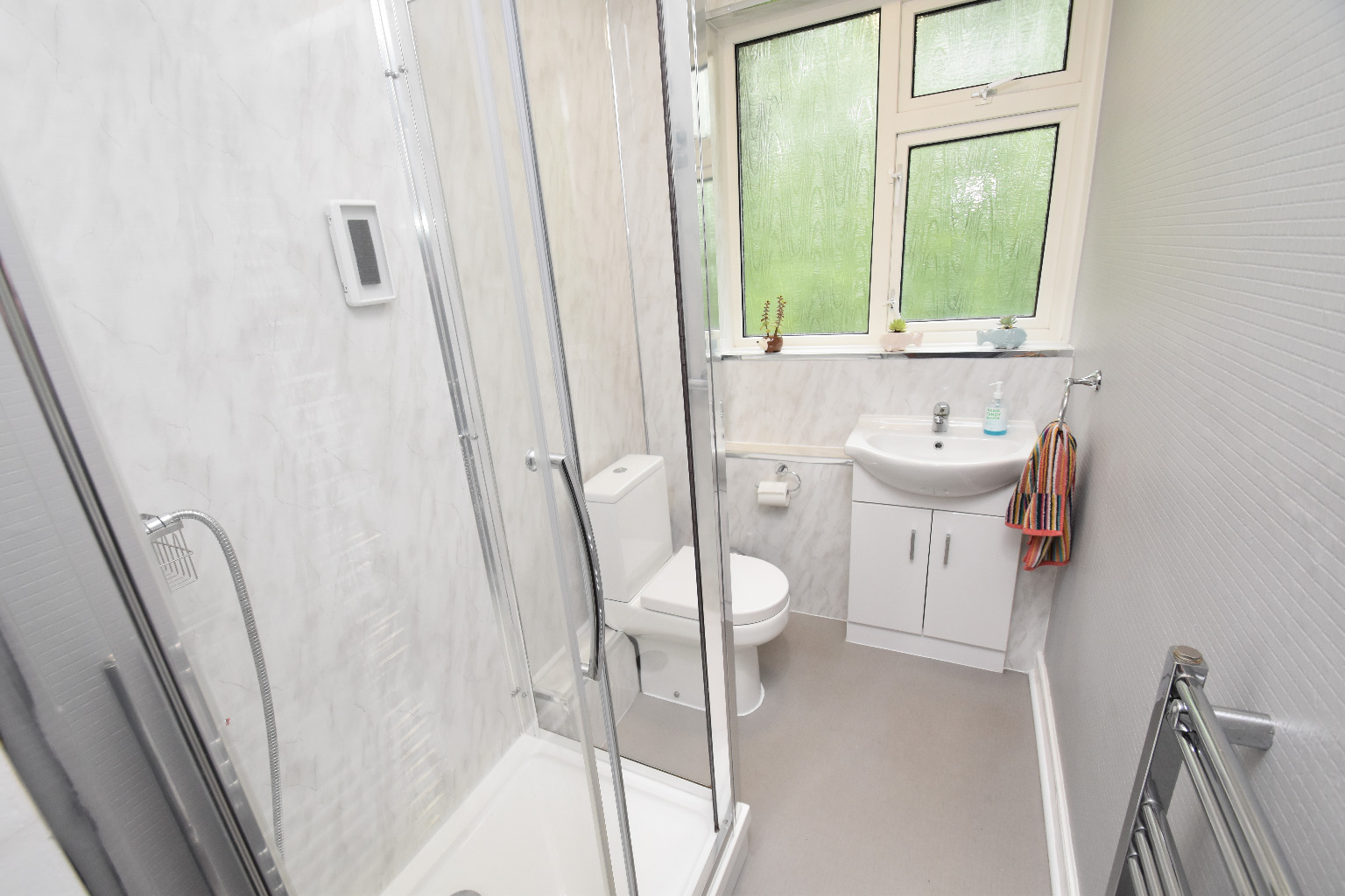 2 bed flat for sale in Cairnhill Circus, Glasgow  - Property Image 8