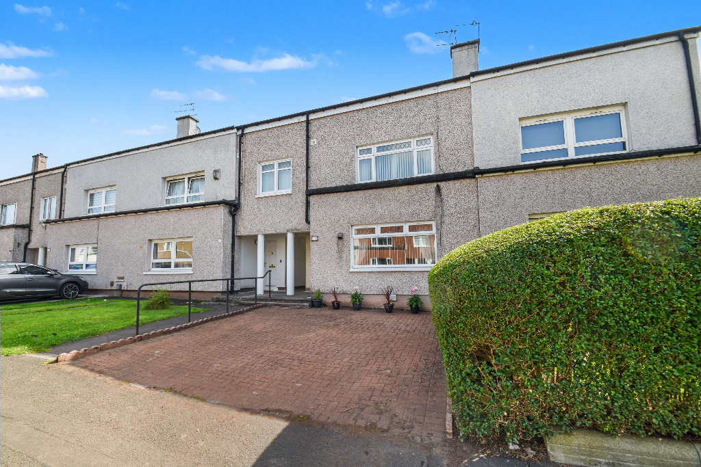 3 bed terraced house for sale in Linburn Road, Glasgow - Property Image 1