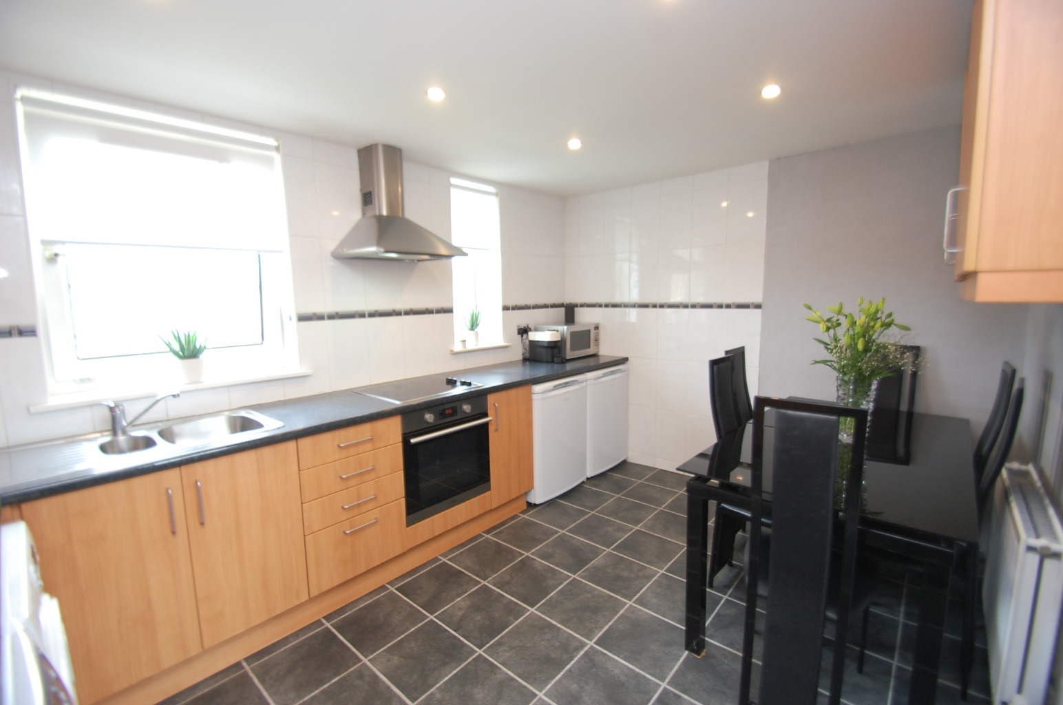 3 bed flat for sale in Bankfoot Drive, Glasgow  - Property Image 6