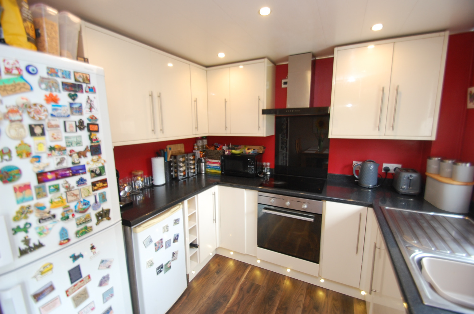 3 bed terraced house for sale in Glen Affric Avenue, Glasgow  - Property Image 10