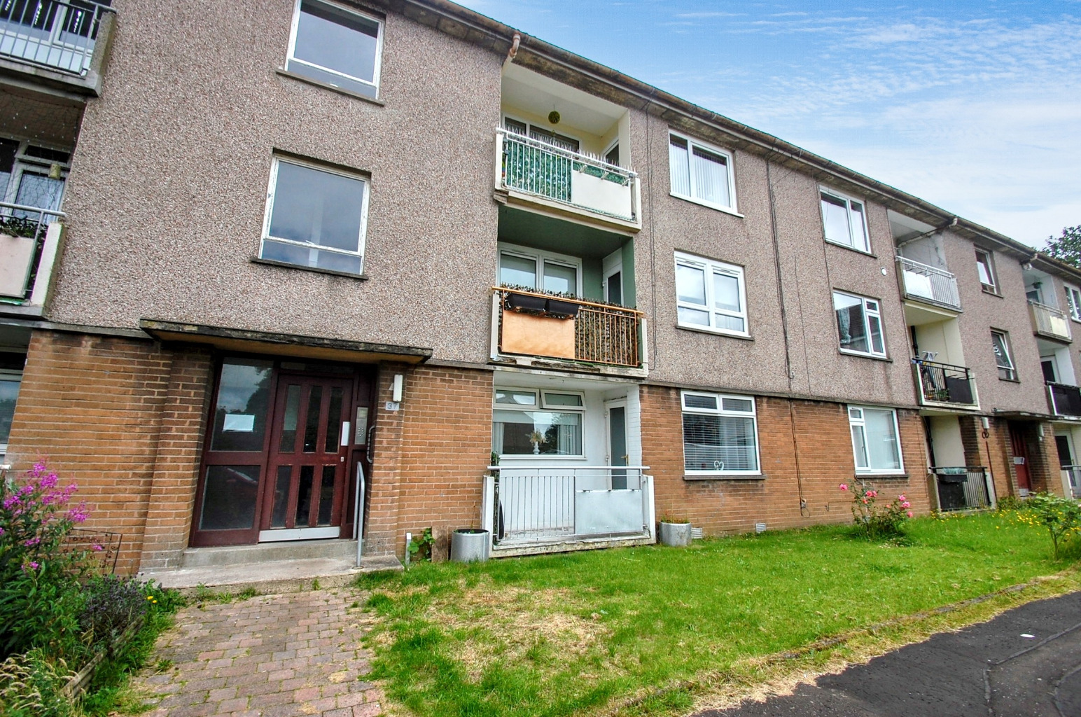 2 bed flat for sale in Mosspark Square, Glasgow  - Property Image 1