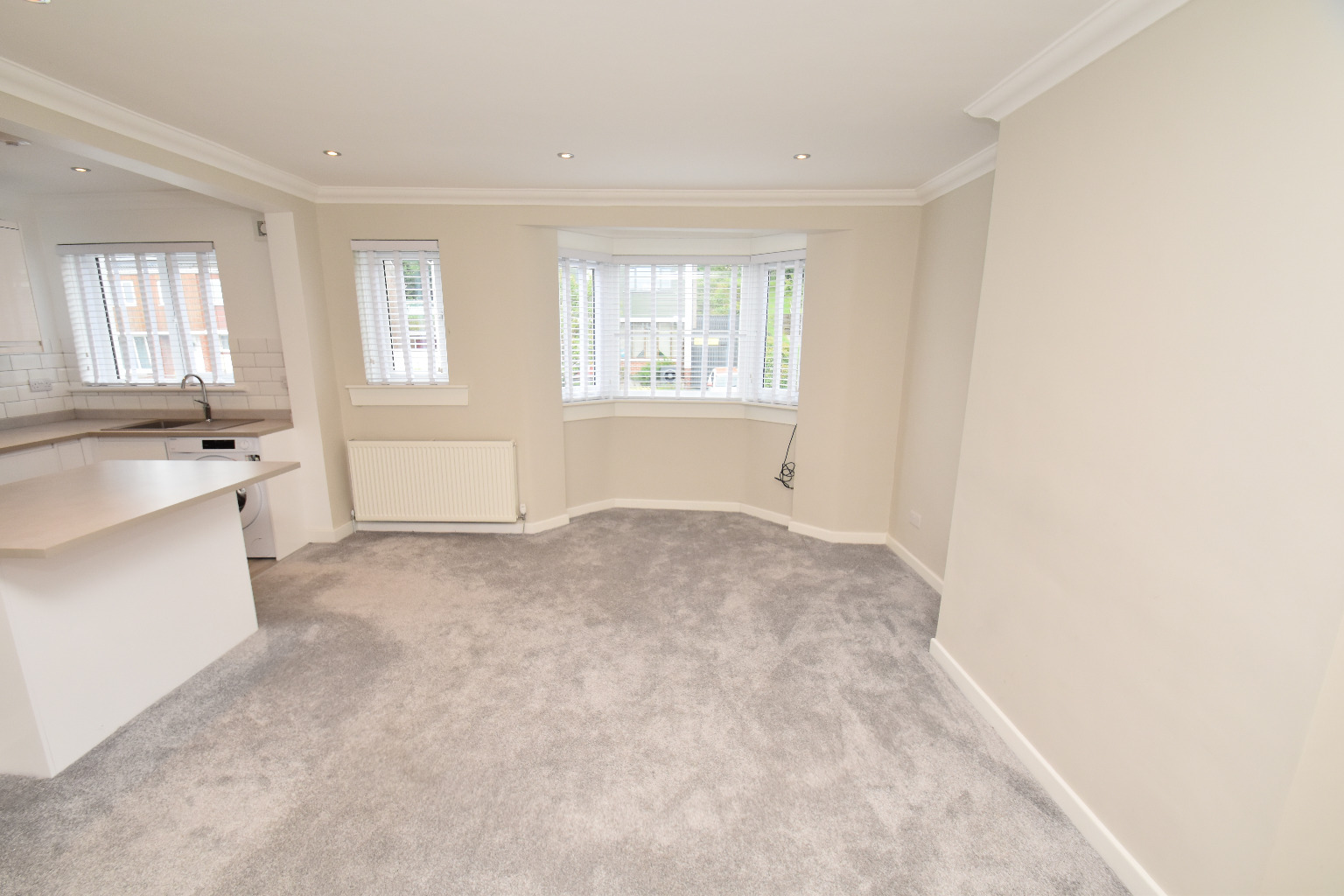 2 bed flat for sale in Iain Road, East Dunbartonshire  - Property Image 4