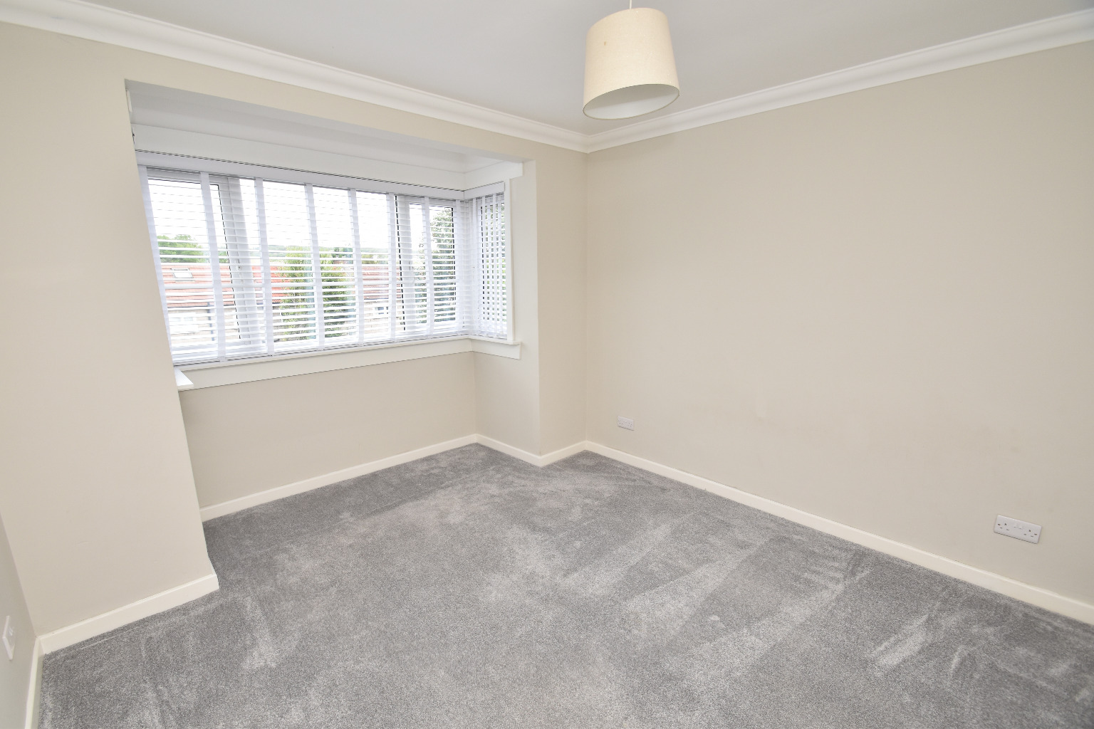 2 bed flat for sale in Iain Road, East Dunbartonshire  - Property Image 6