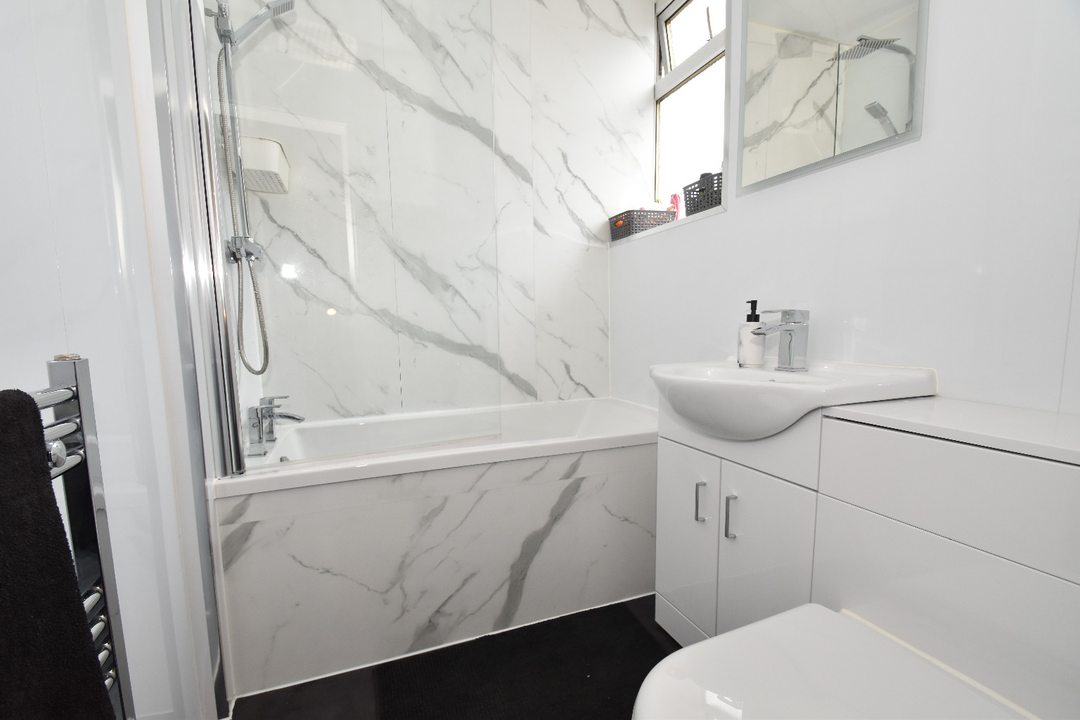 3 bed flat for sale in Dryburn Avenue, Glasgow  - Property Image 12