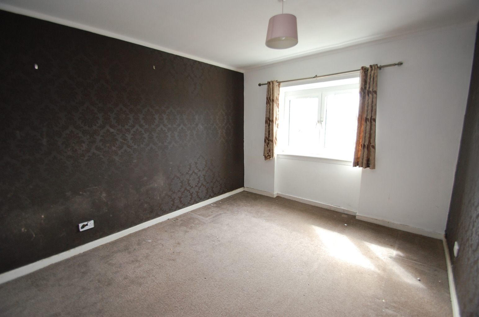 3 bed flat for sale in Berryknowes Road, Glasgow  - Property Image 5