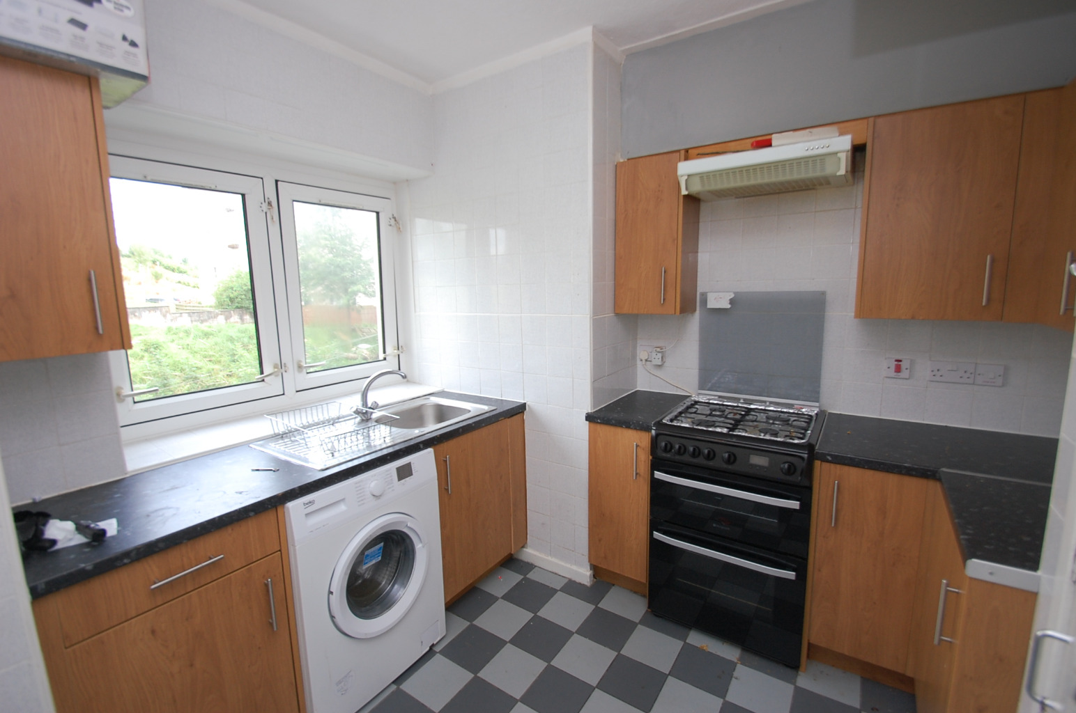 3 bed flat for sale in Berryknowes Road, Glasgow  - Property Image 4
