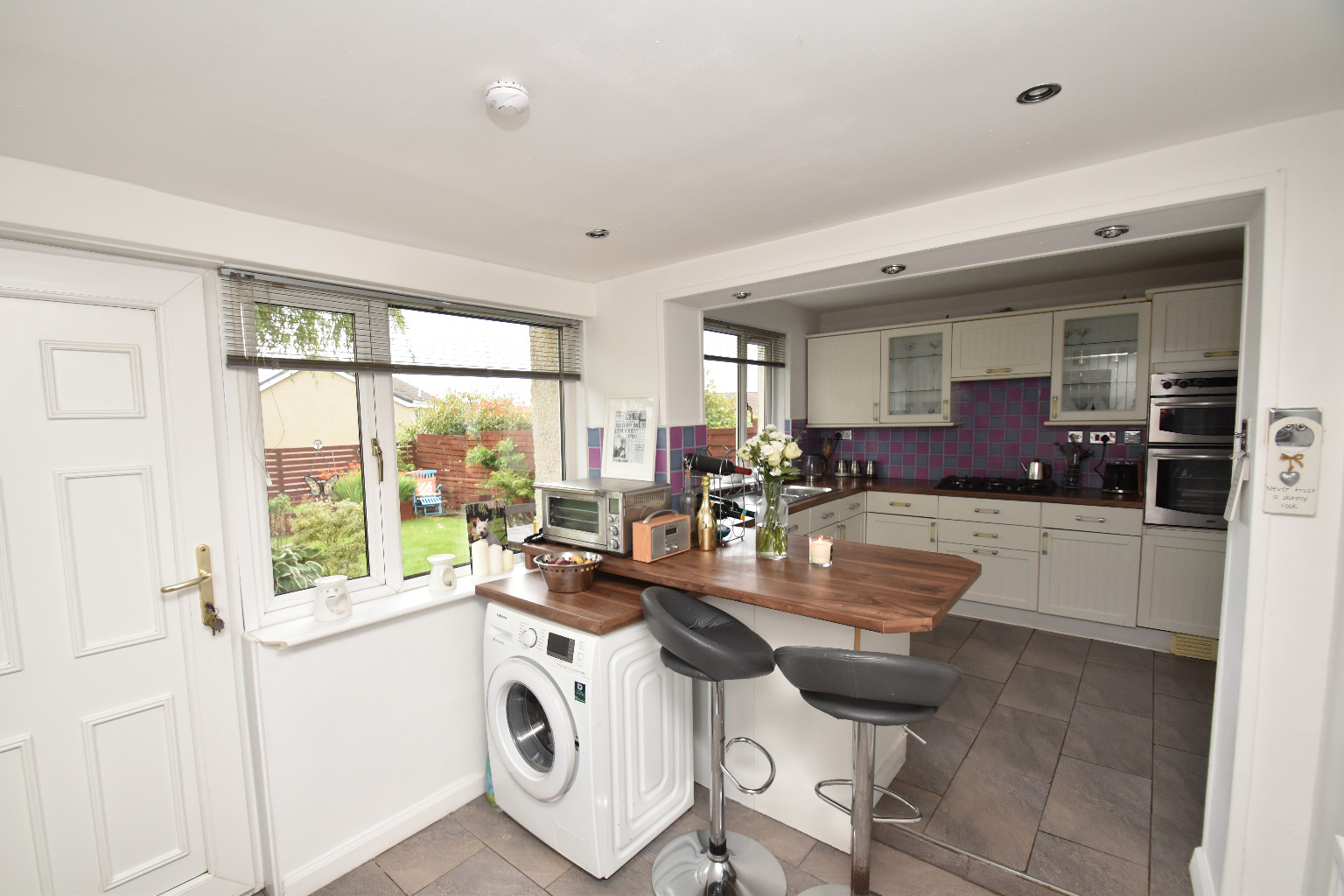 4 bed semi-detached house for sale in Mulben Terrace, Glasgow  - Property Image 7
