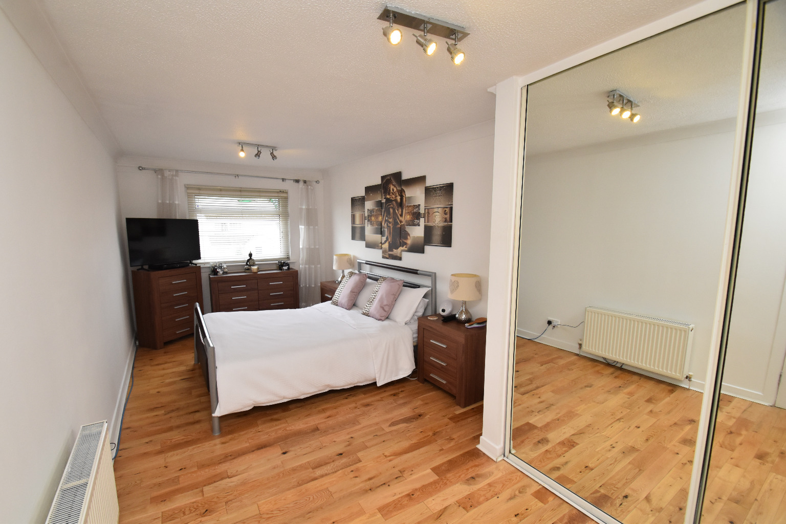 4 bed semi-detached house for sale in Mulben Terrace, Glasgow  - Property Image 9