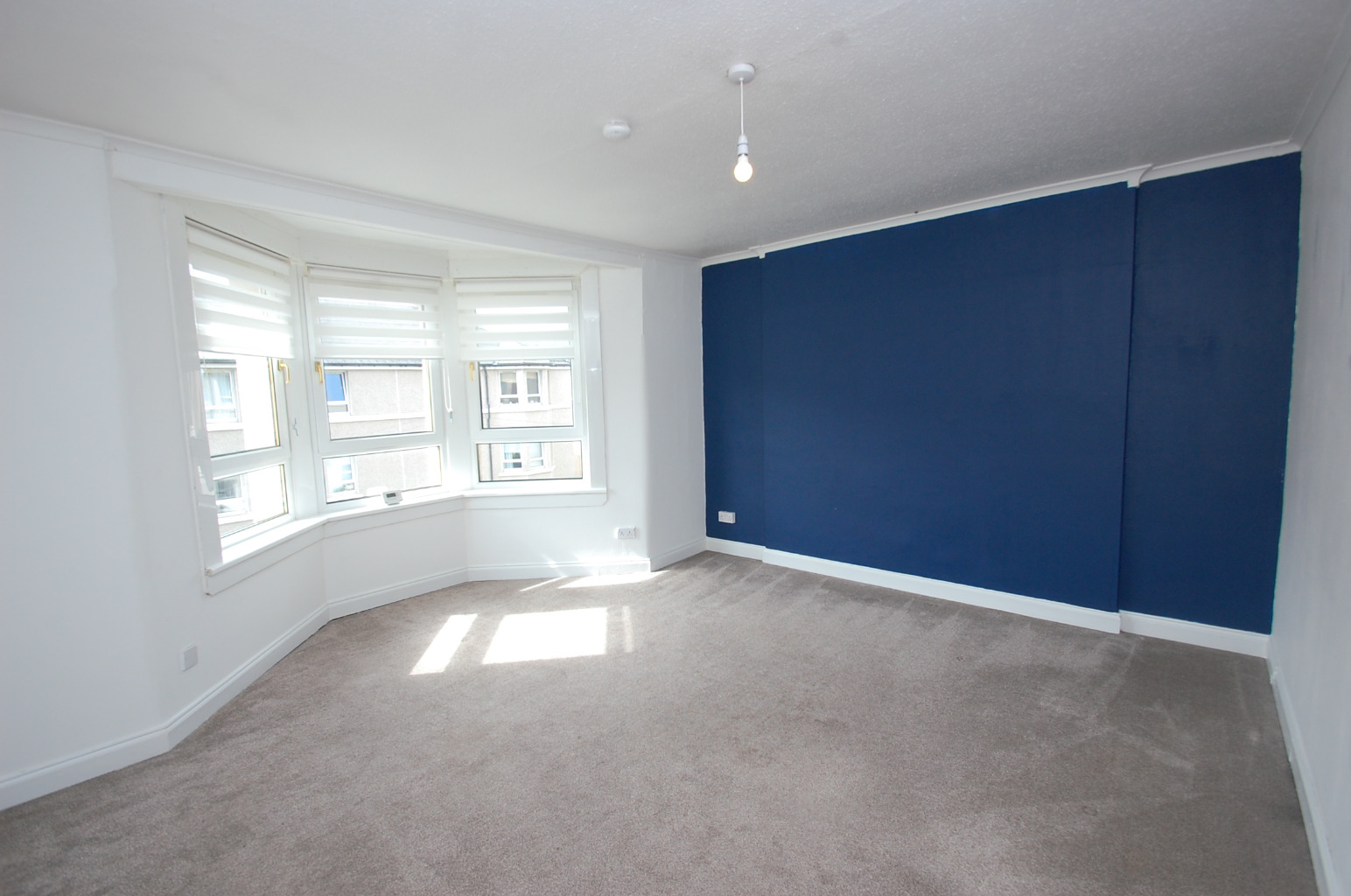 2 bed flat for sale in Bunessan Street, Glasgow  - Property Image 2