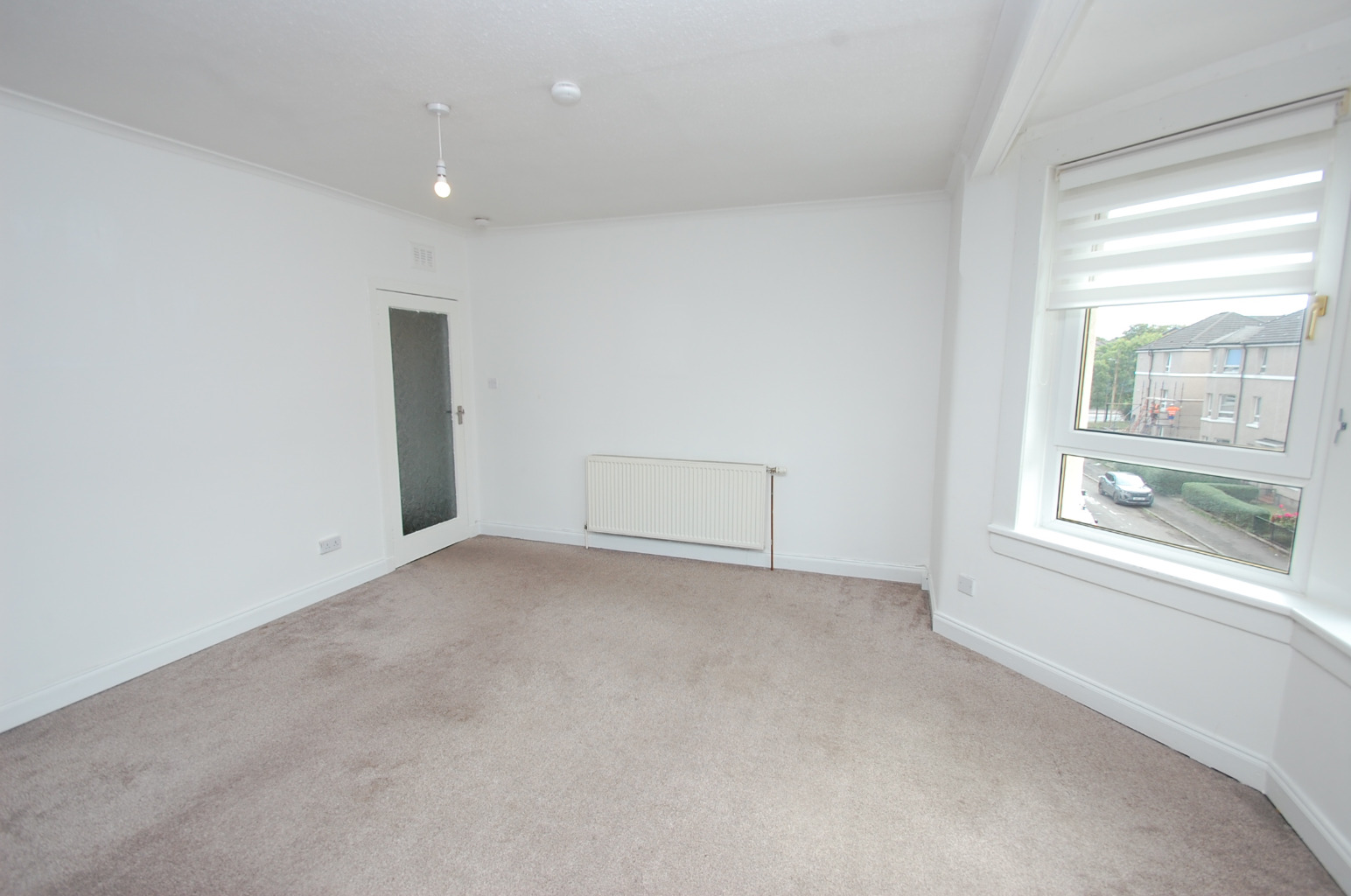2 bed flat for sale in Bunessan Street, Glasgow  - Property Image 4