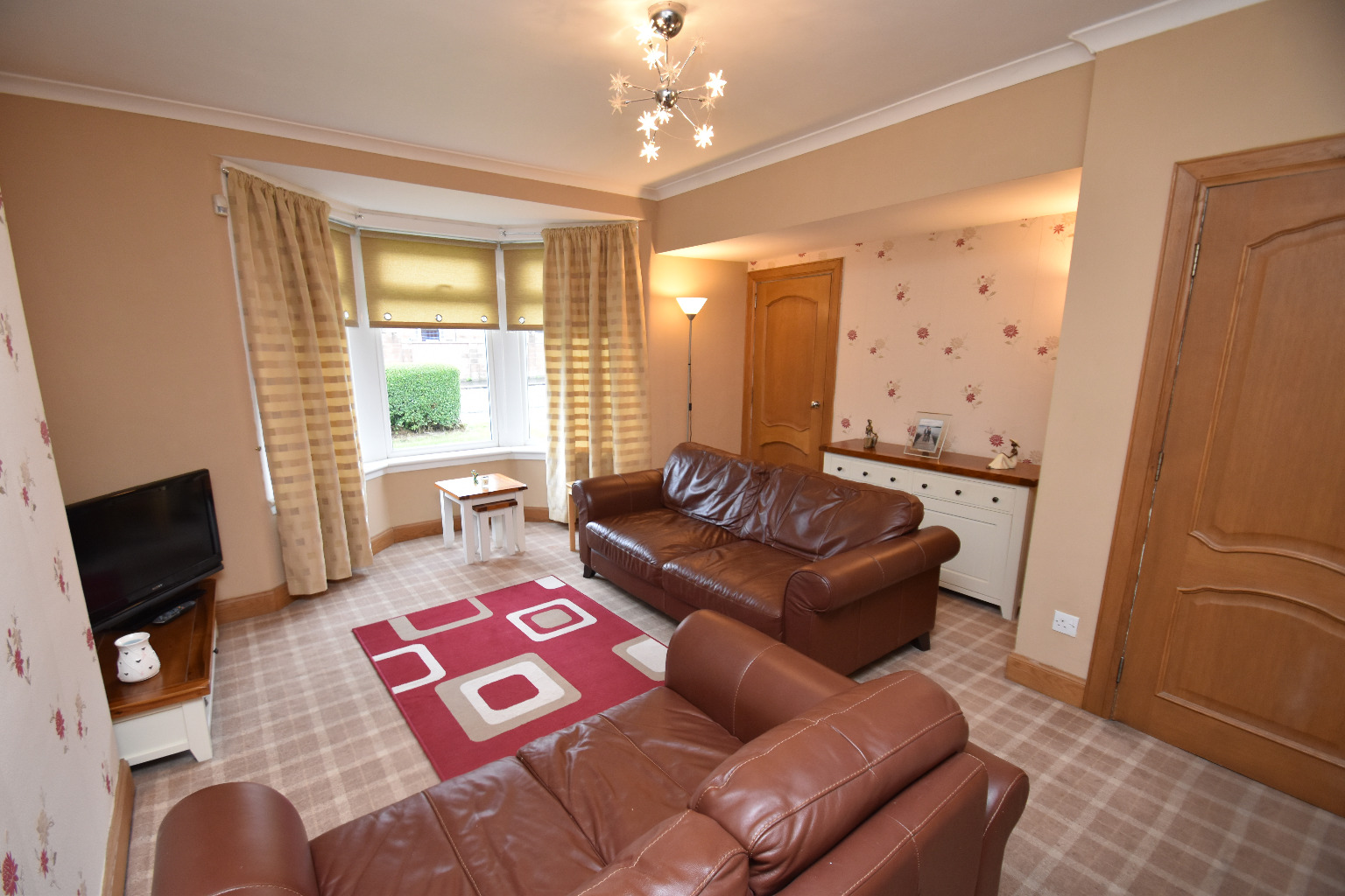 3 bed semi-detached house for sale in Ladybank Drive, Glasgow  - Property Image 2