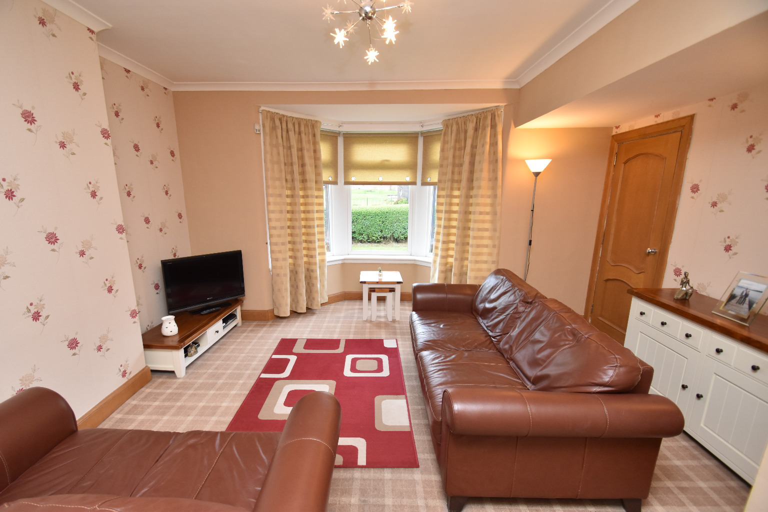 3 bed semi-detached house for sale in Ladybank Drive, Glasgow  - Property Image 3