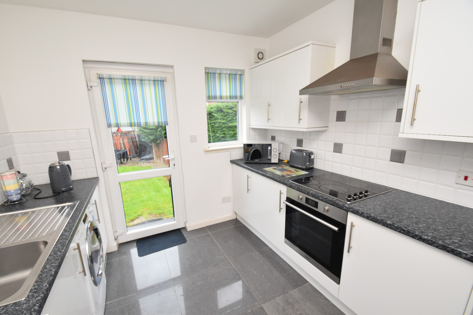 3 bed semi-detached house for sale in Ladybank Drive, Glasgow  - Property Image 8