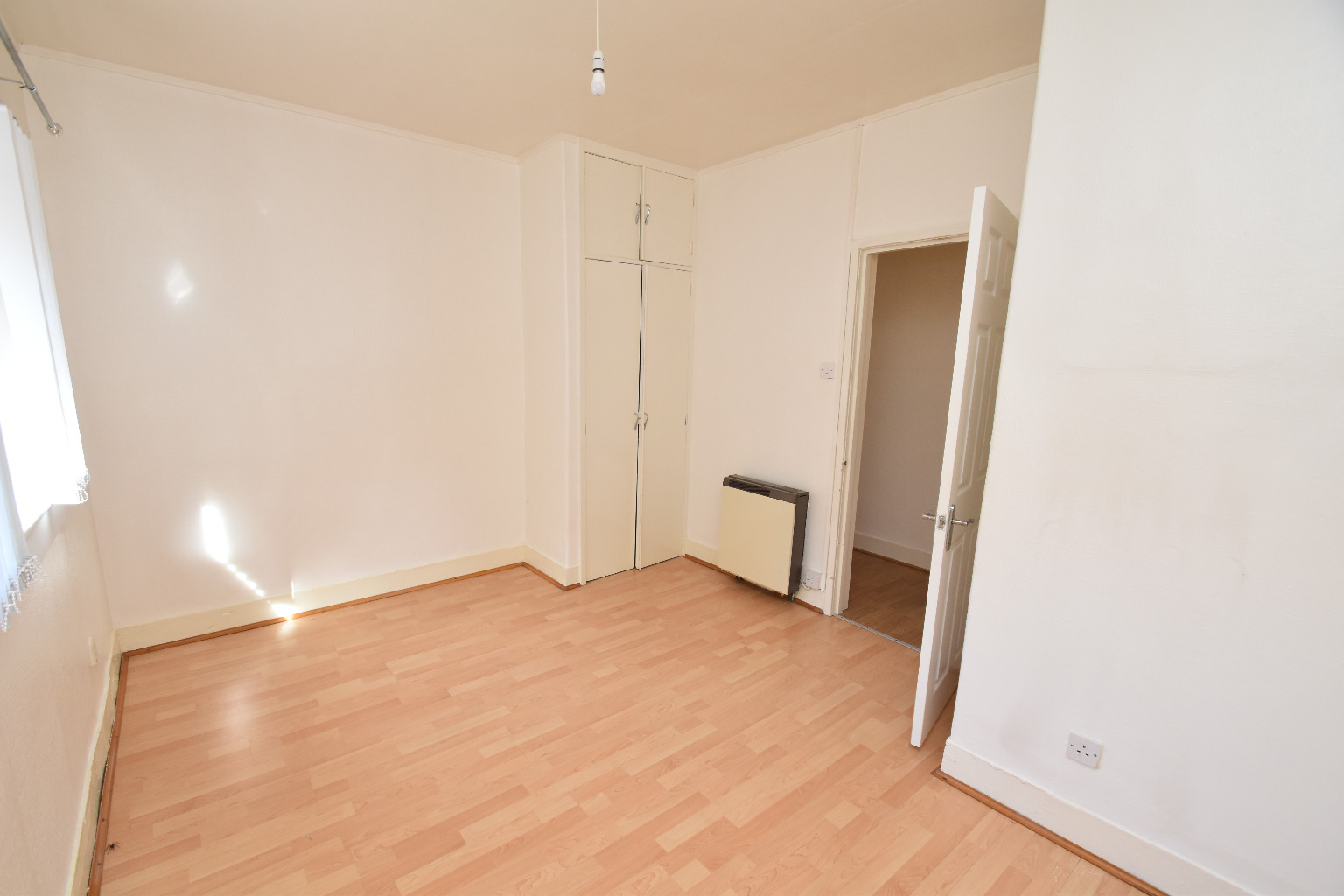 3 bed flat for sale in Linthaugh Road, Glasgow  - Property Image 8