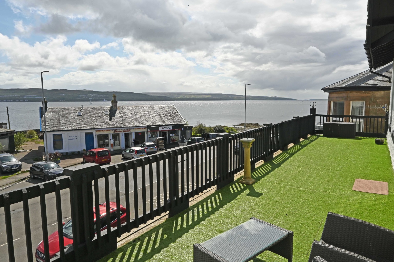 3 bed flat for sale in Marine Parade, Dunoon  - Property Image 1