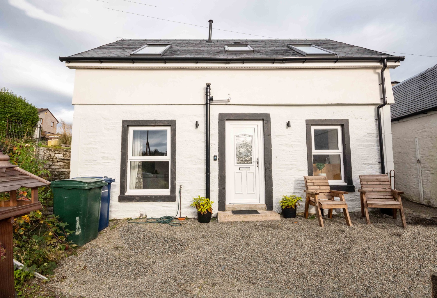 2 bed detached house for sale in Kirn Brae, Dunoon  - Property Image 1