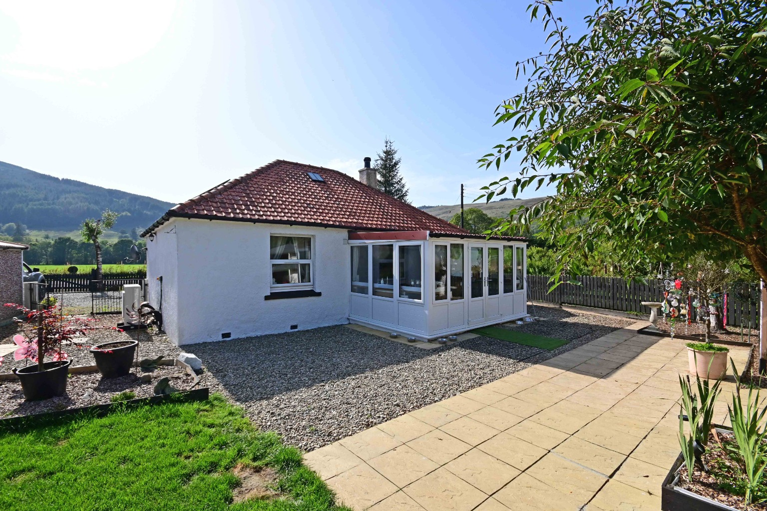 2 bed bungalow for sale, Cairndow - Property Image 1