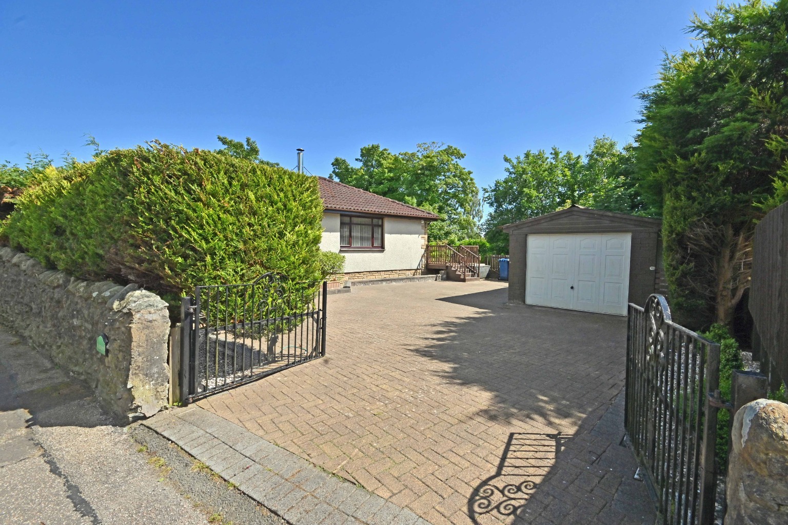 4 bed bungalow for sale in Ardenslate Road, Dunoon  - Property Image 27