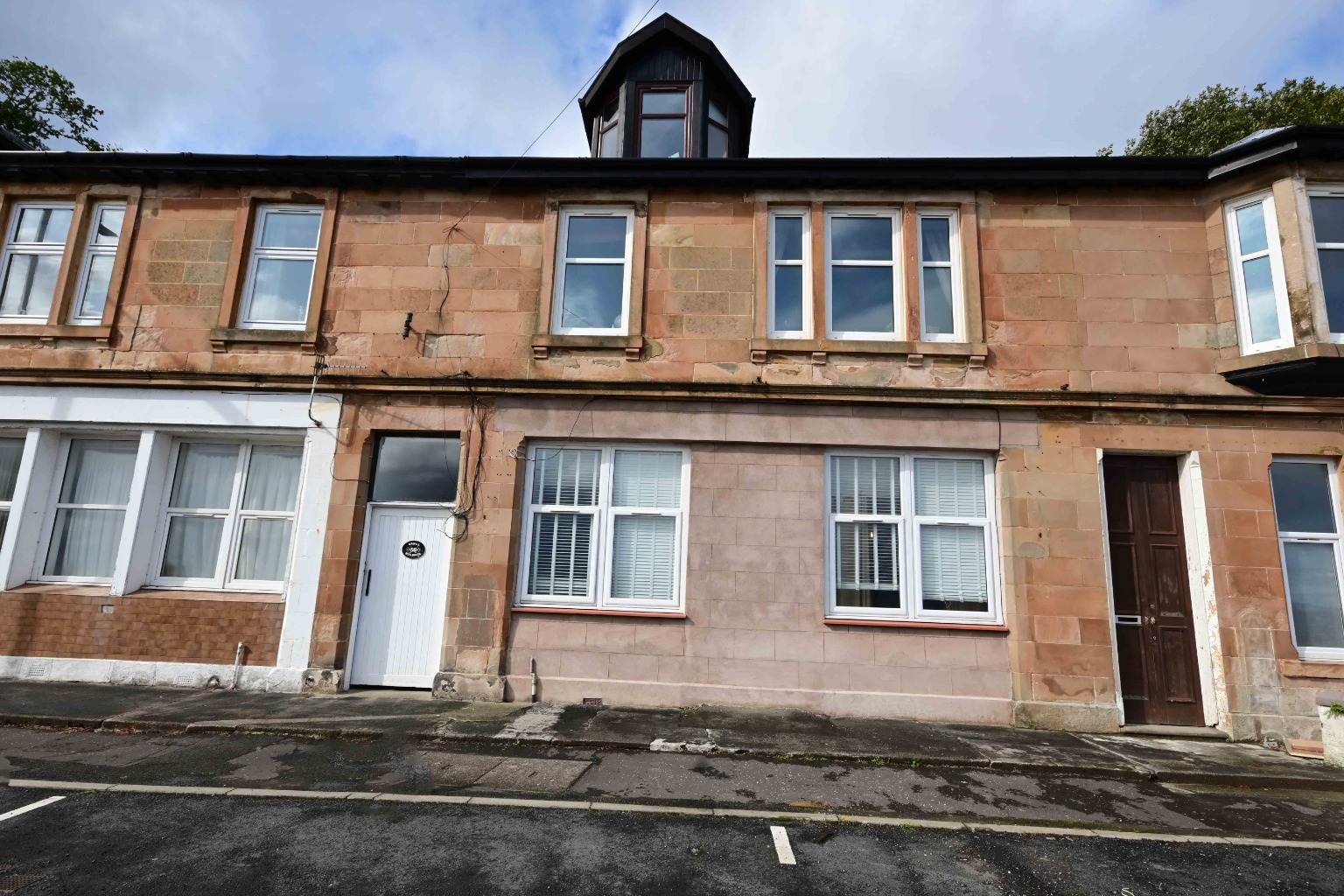2 bed ground floor flat for sale in Shore Road, Dunoon  - Property Image 3