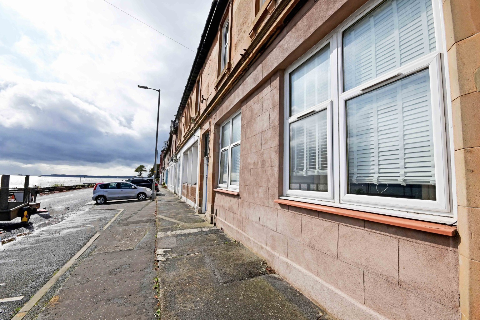 2 bed ground floor flat for sale in Shore Road, Dunoon  - Property Image 2