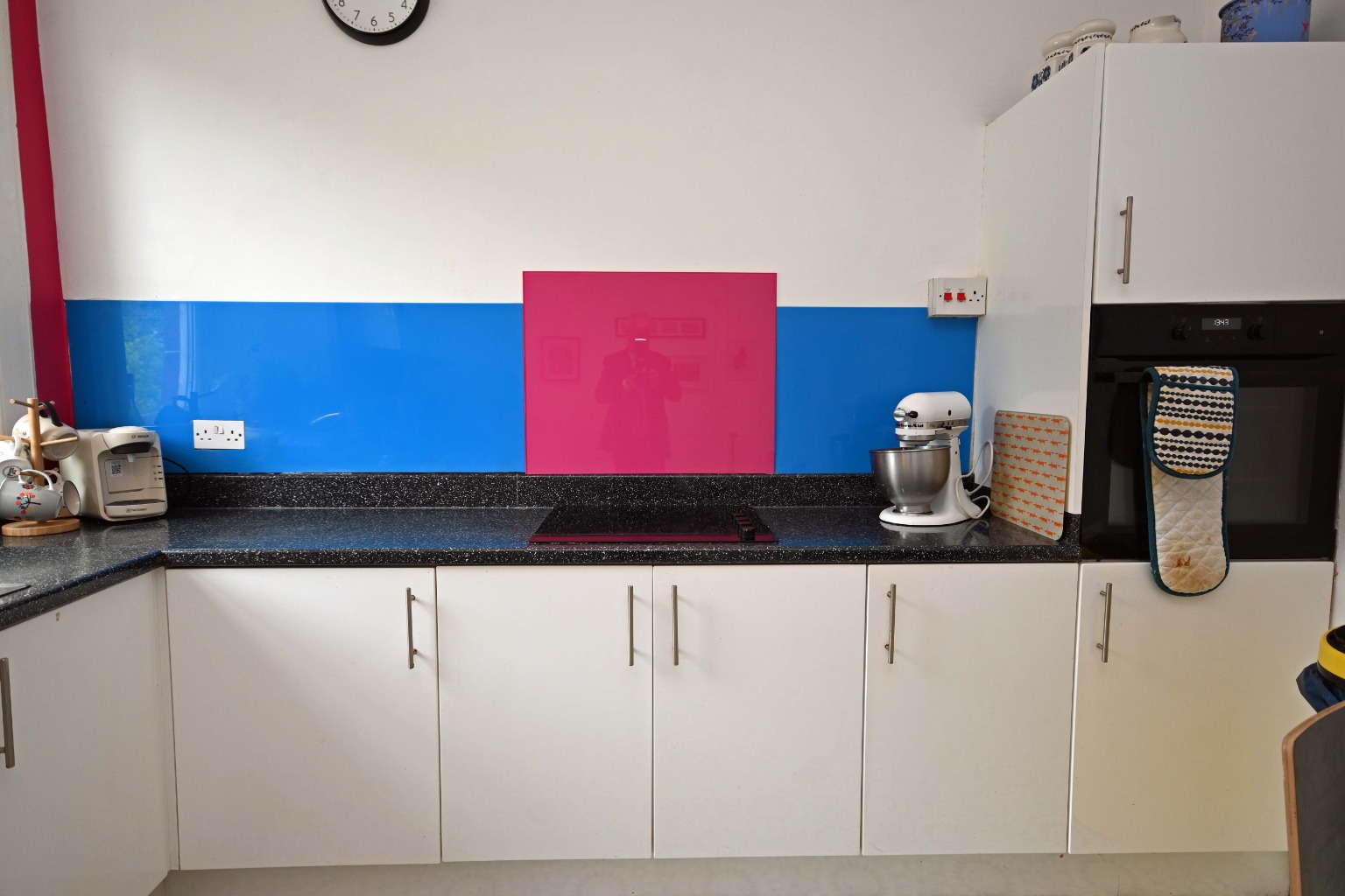 3 bed flat for sale  - Property Image 11