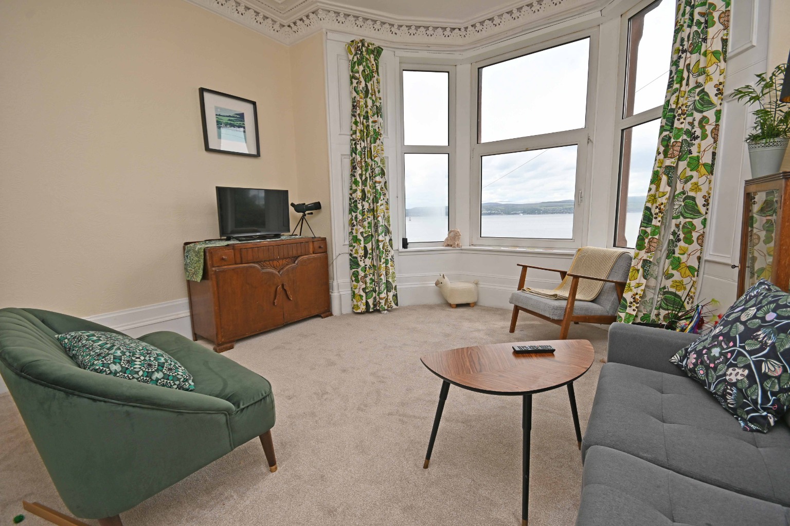 3 bed flat for sale  - Property Image 5