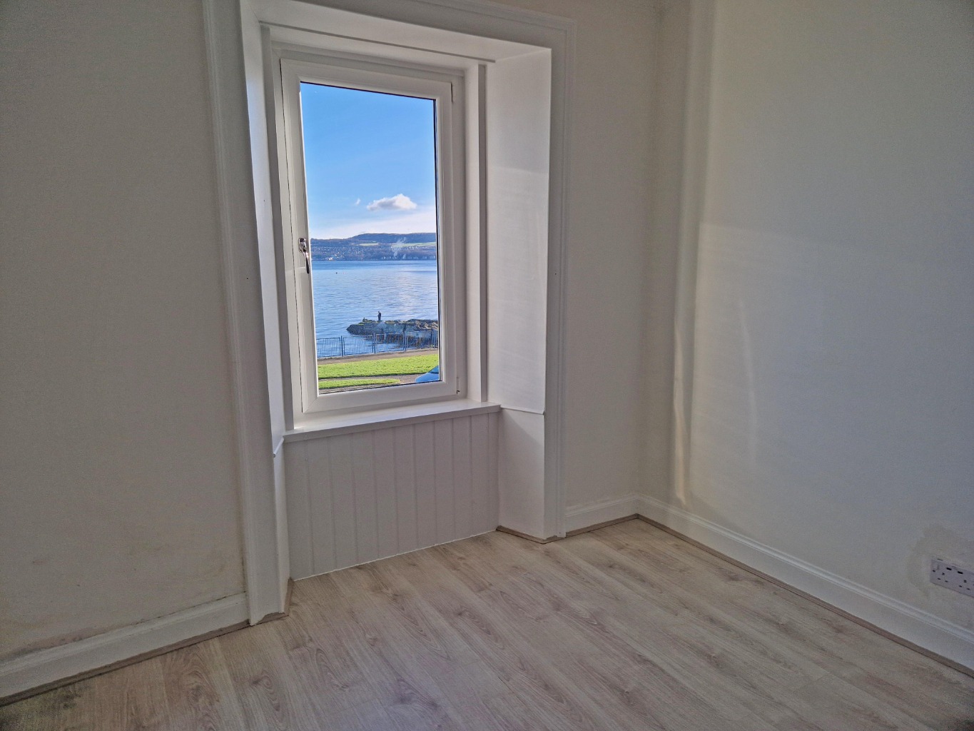 2 bed flat for sale in Marine Parade, Dunoon  - Property Image 4