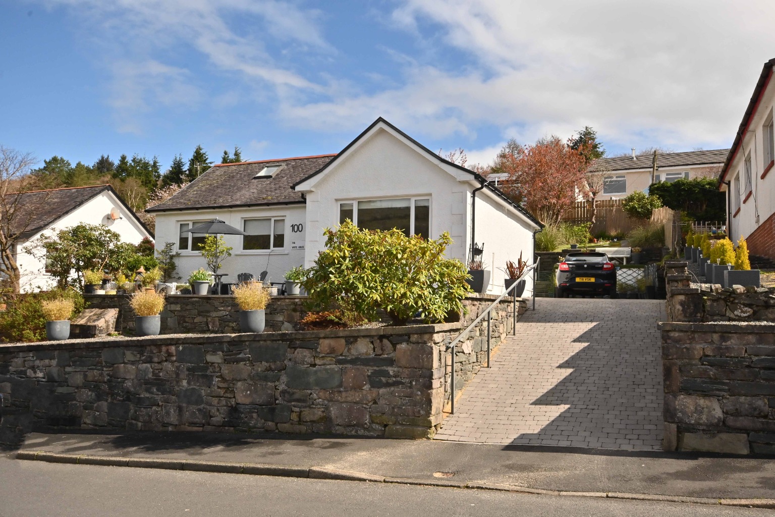 3 bed detached bungalow for sale in Ardenslate Road, Dunoon - Property Image 1