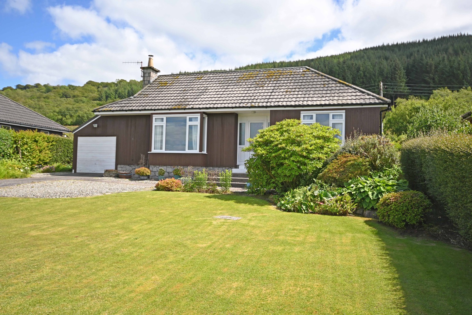 2 bed detached bungalow for sale, Cairndow  - Property Image 2