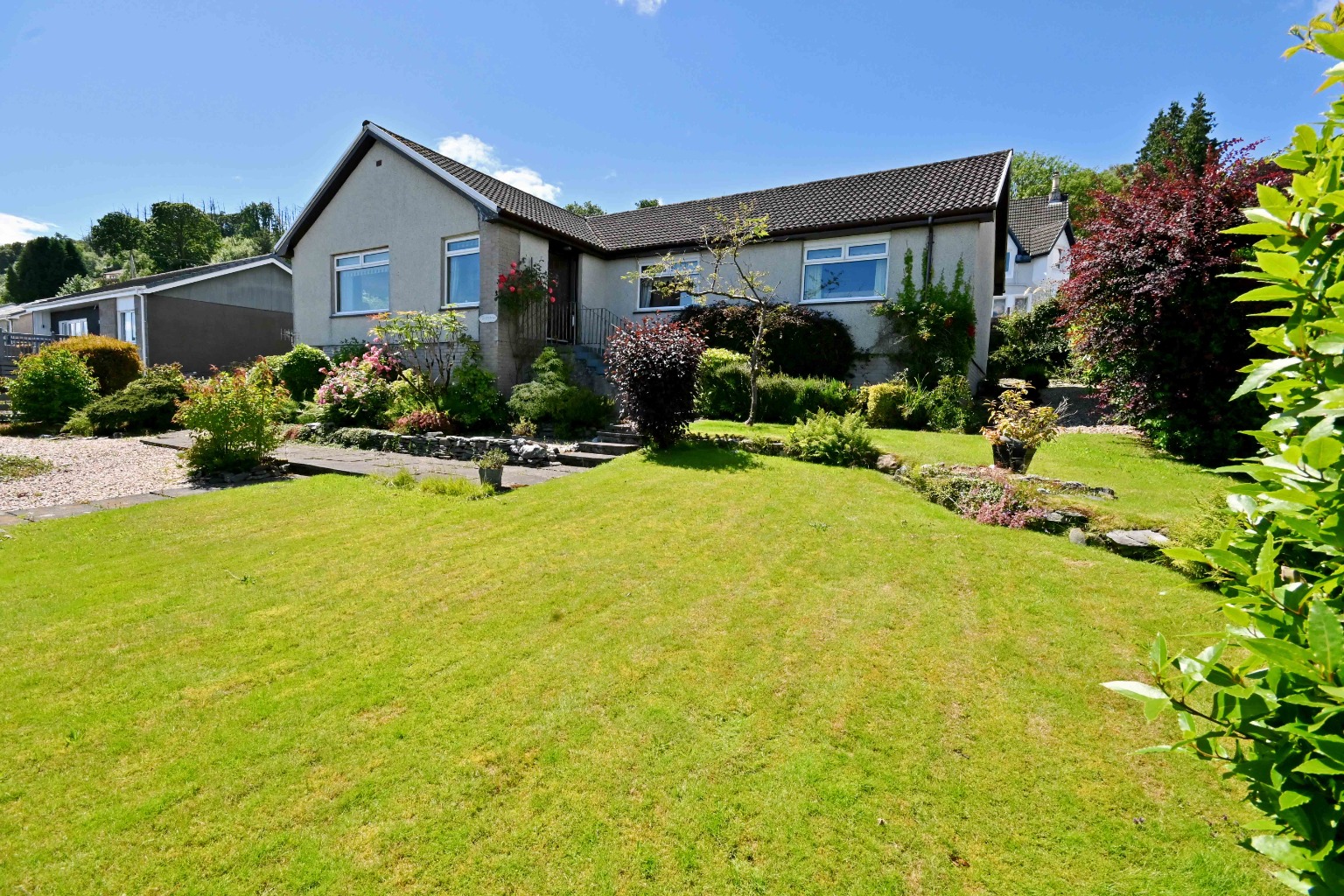 4 bed bungalow for sale in Glenacre, Dunoon  - Property Image 2