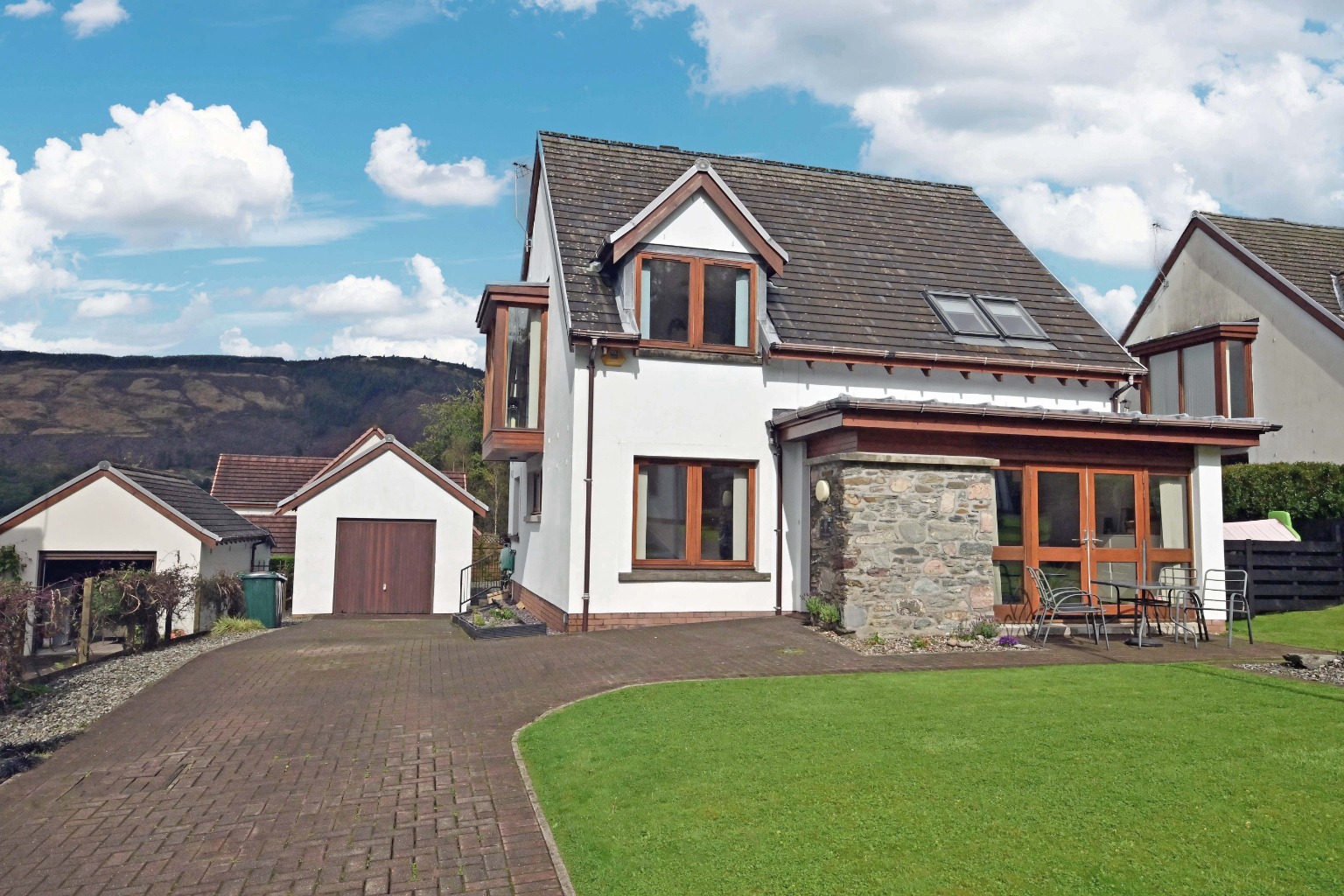 4 bed detached house for sale in Ferrymans, Dunoon  - Property Image 2